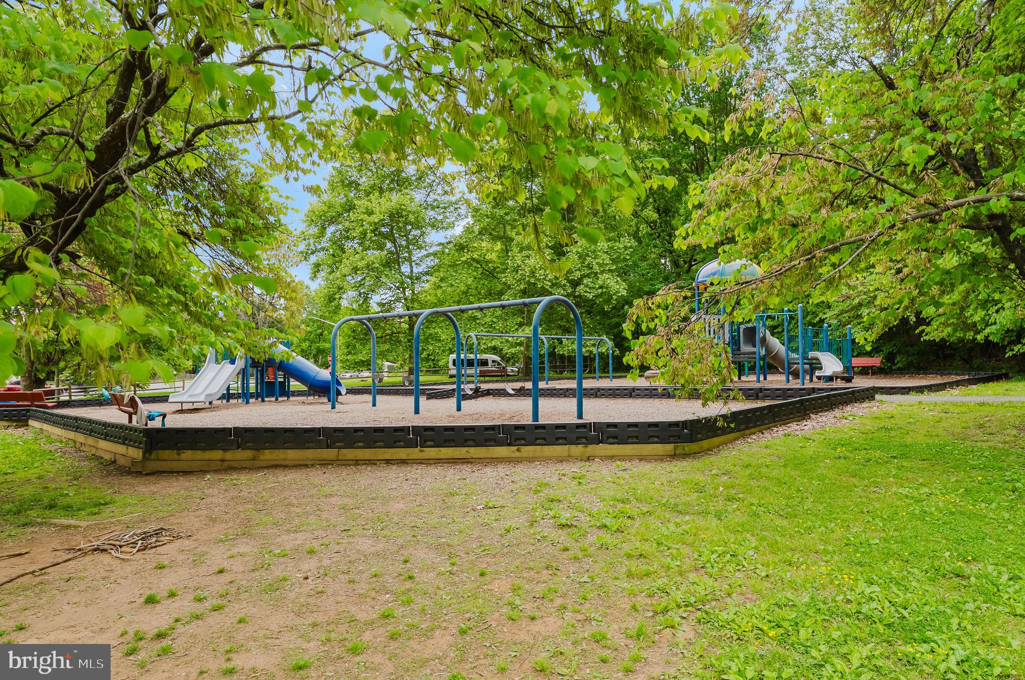 TREEBROOKE CONDOMINIUM - Residential