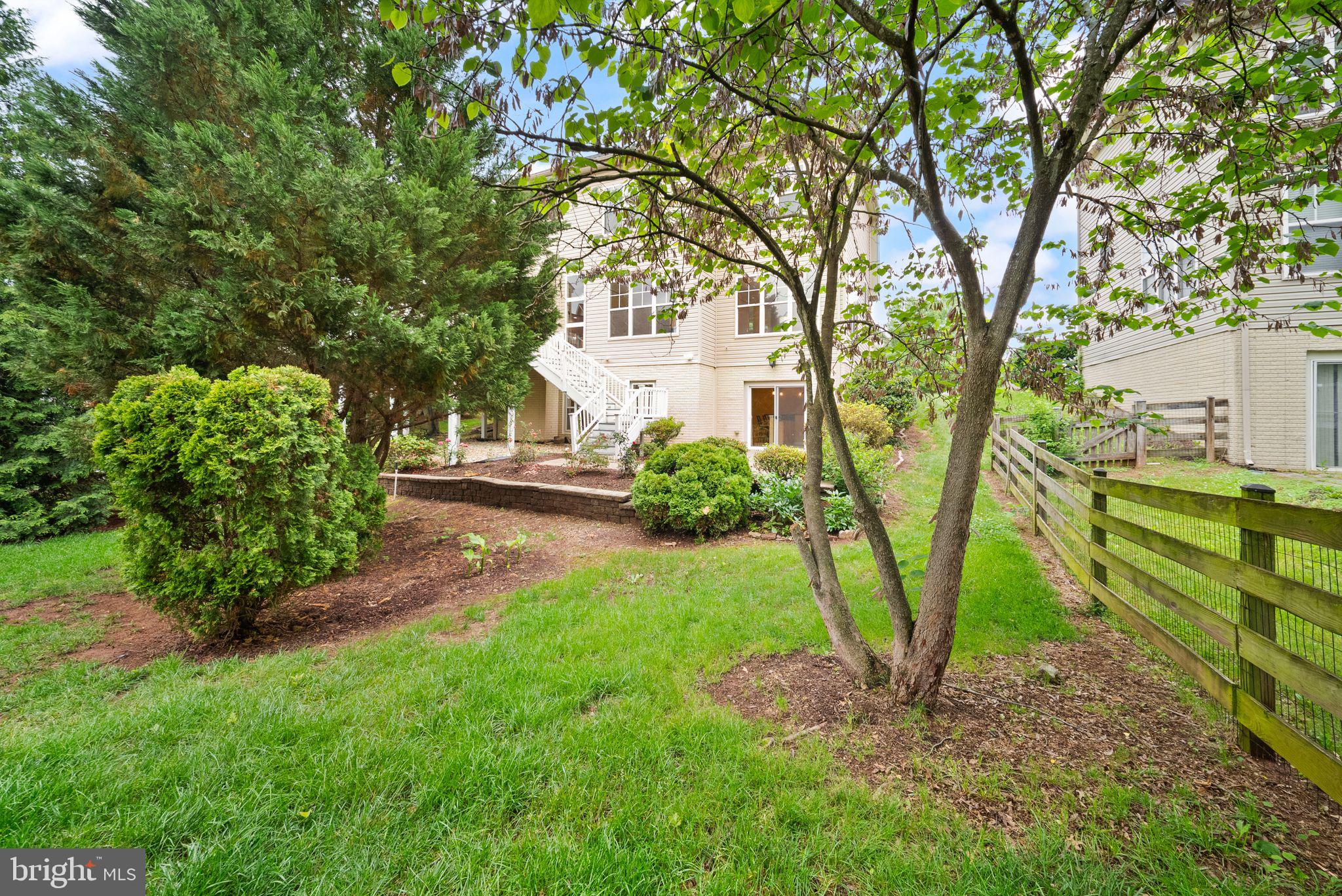 VICTORY LAKES - Residential