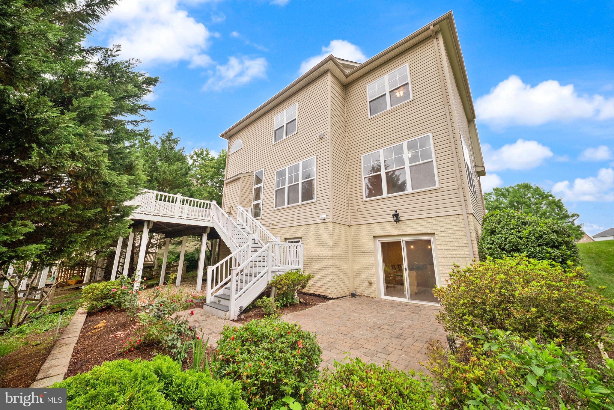 VICTORY LAKES - Residential