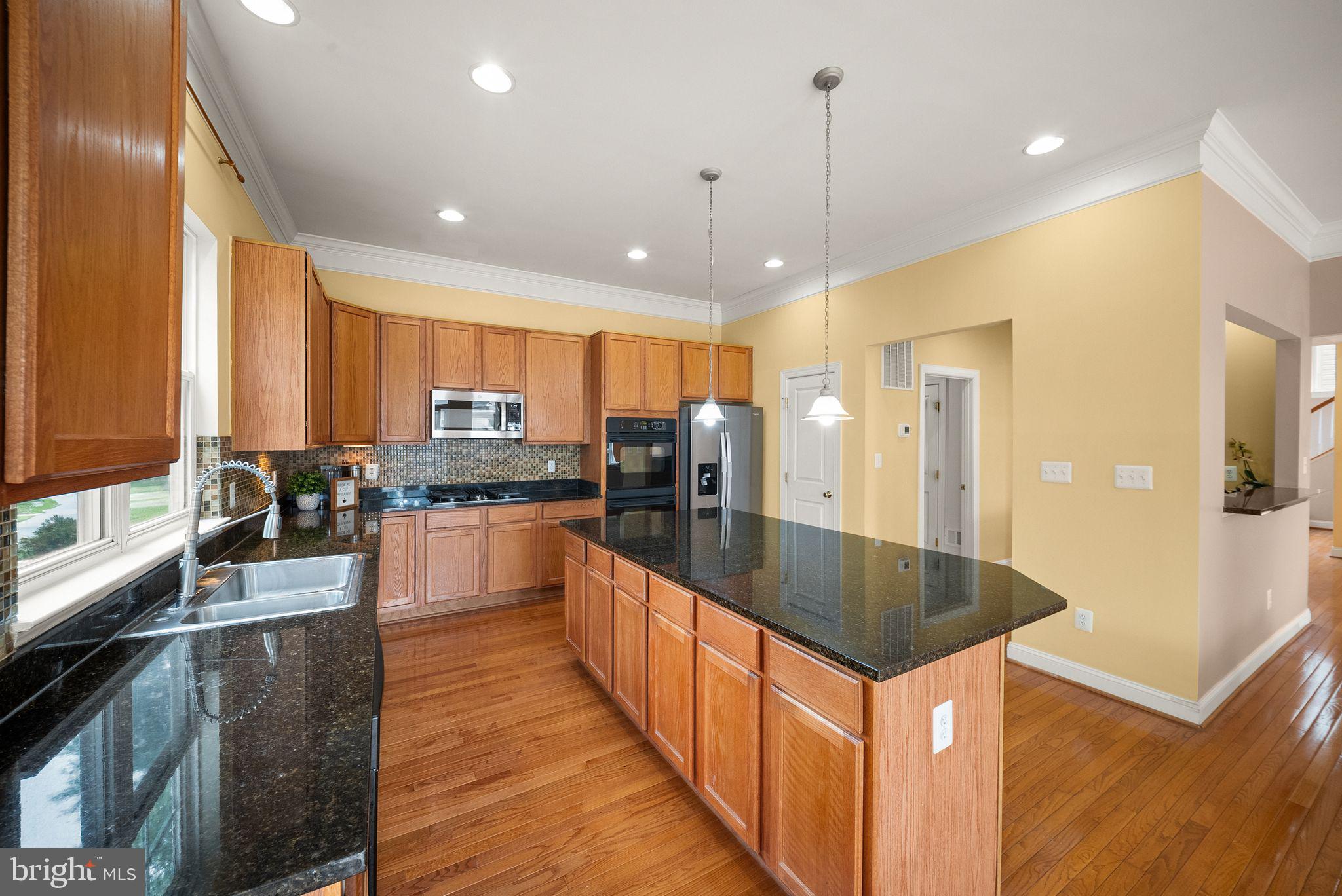 VICTORY LAKES - Residential