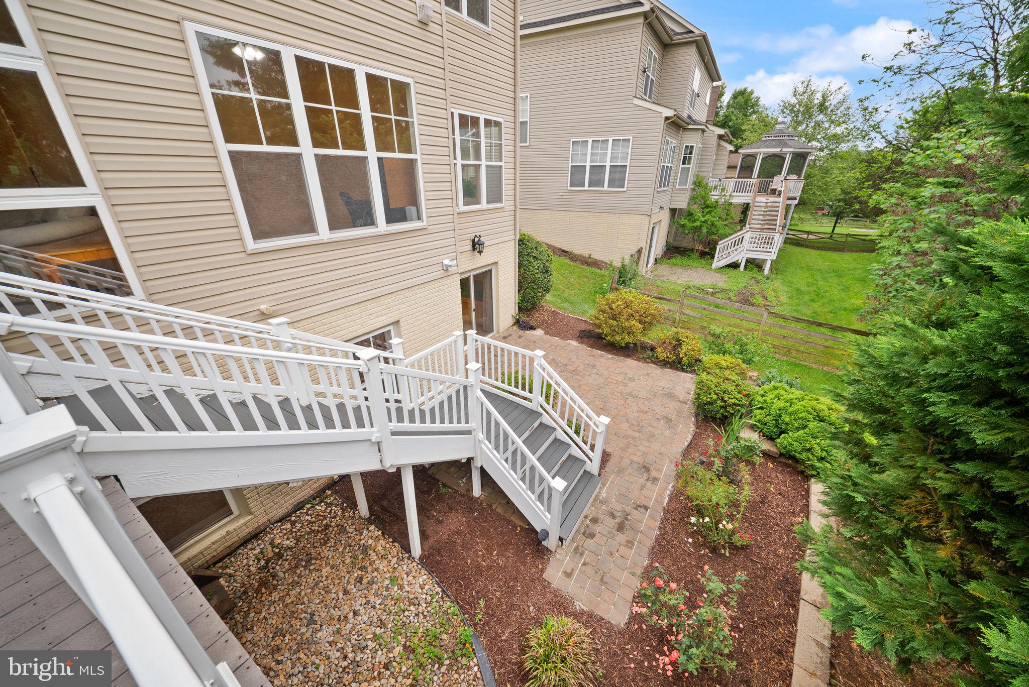 VICTORY LAKES - Residential