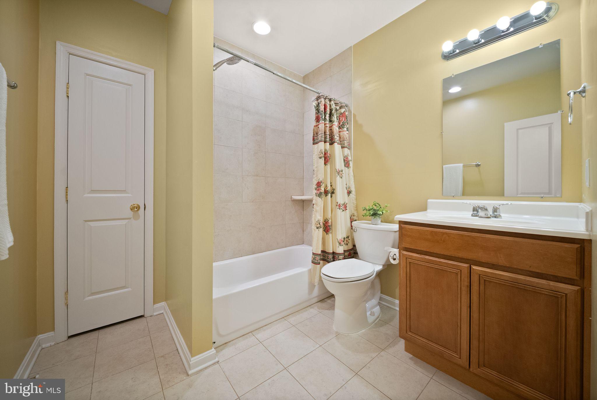 VICTORY LAKES - Residential