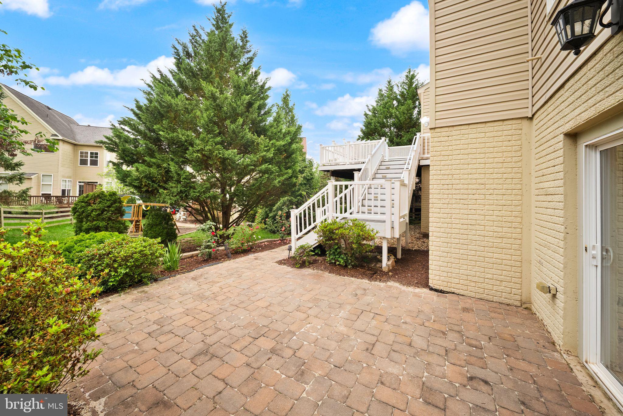 VICTORY LAKES - Residential