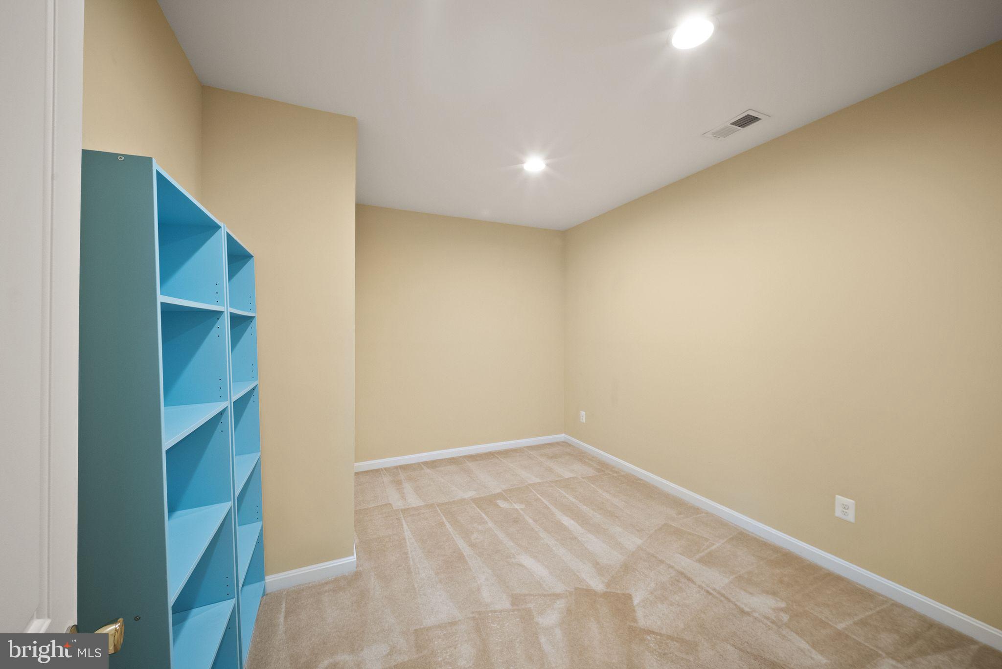VICTORY LAKES - Residential