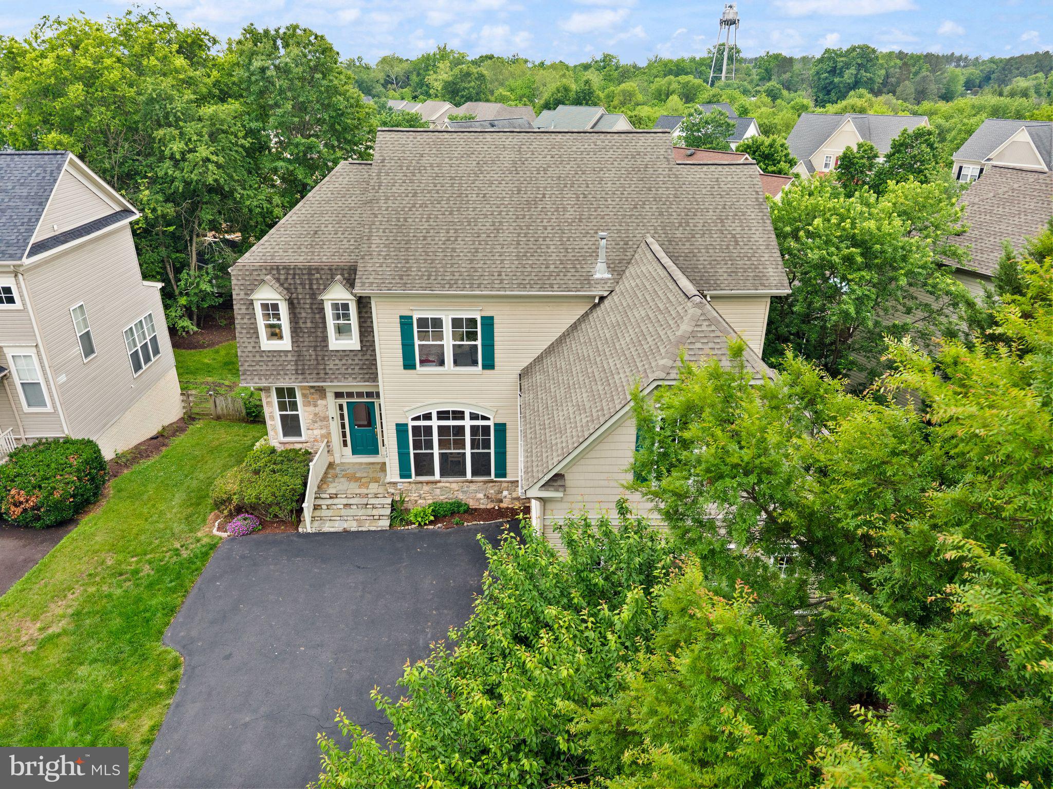 VICTORY LAKES - Residential