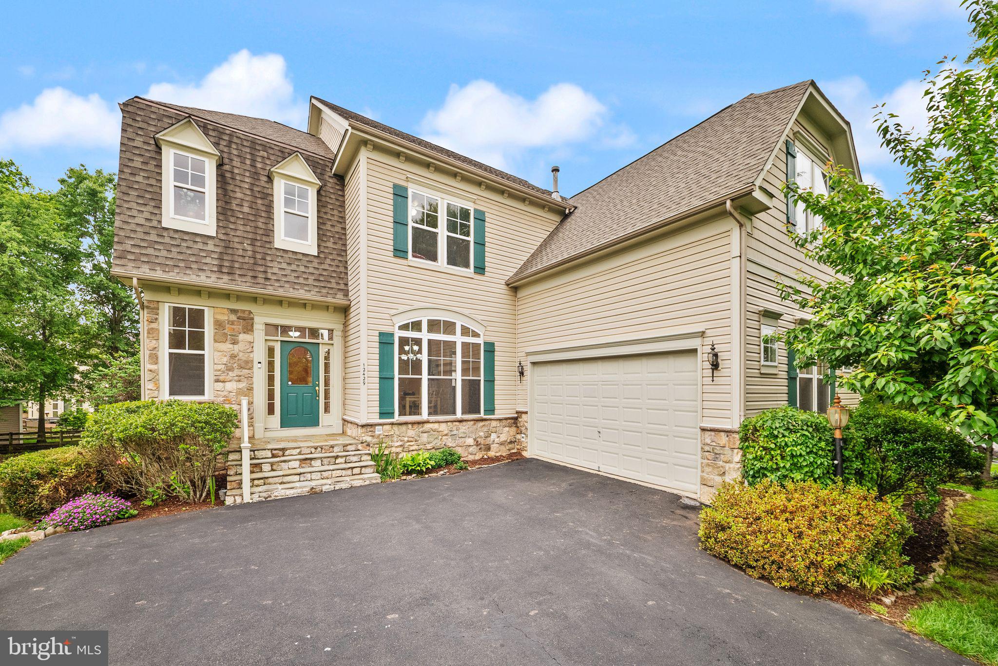 VICTORY LAKES - Residential
