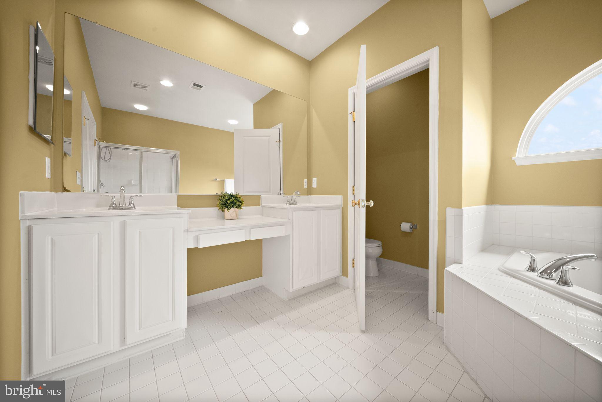 VICTORY LAKES - Residential