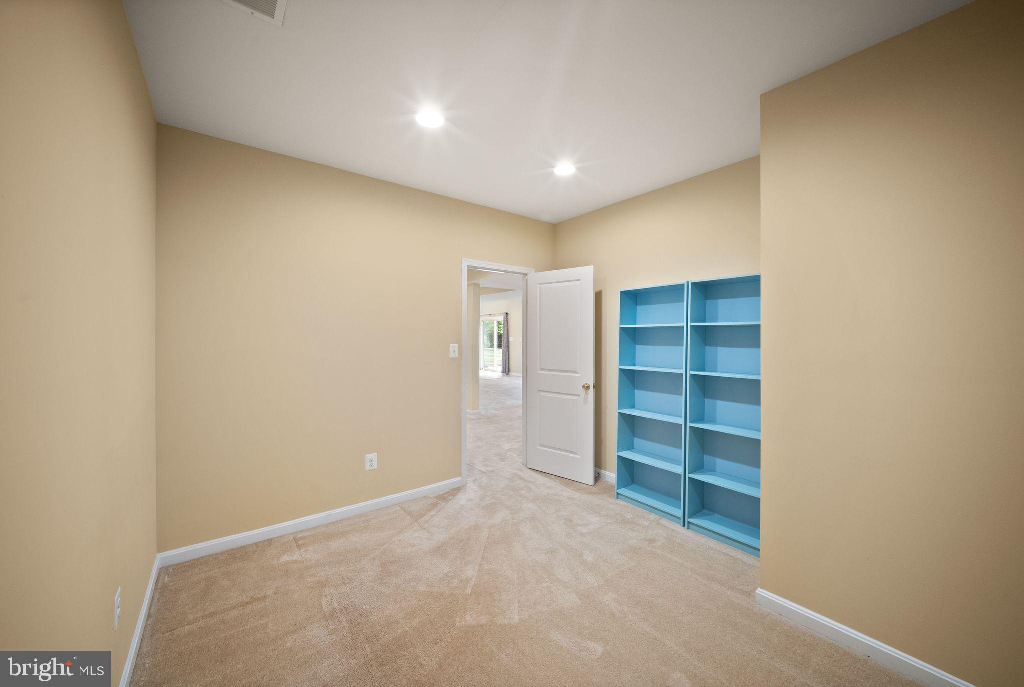 VICTORY LAKES - Residential