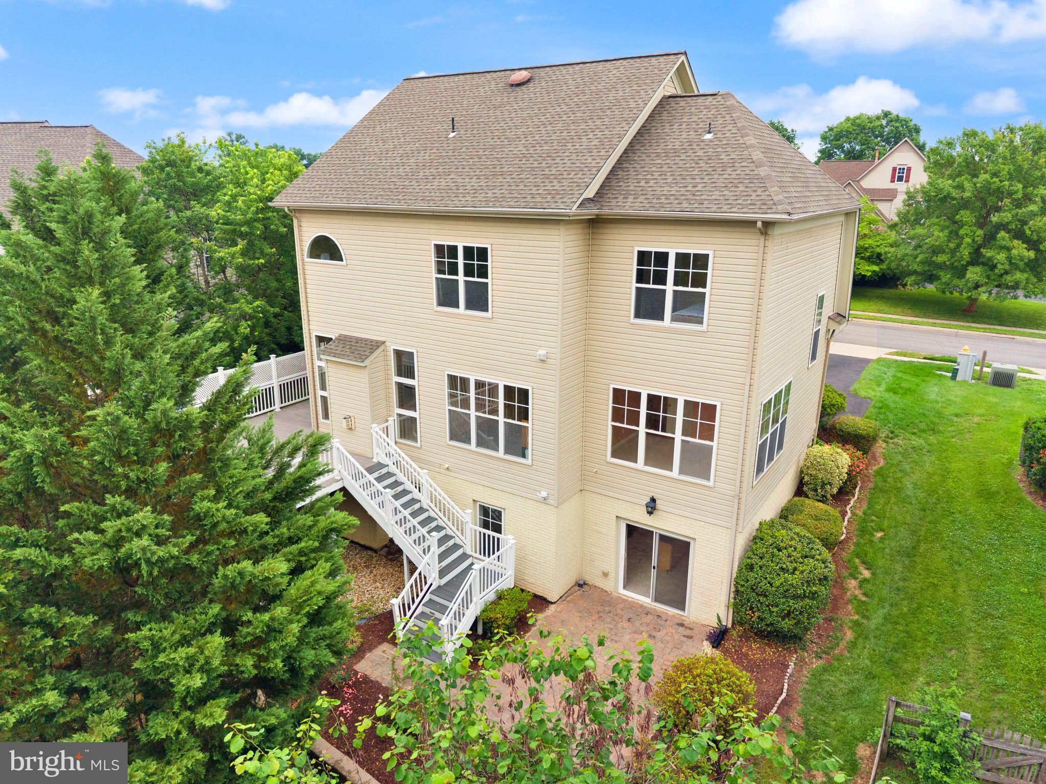 VICTORY LAKES - Residential