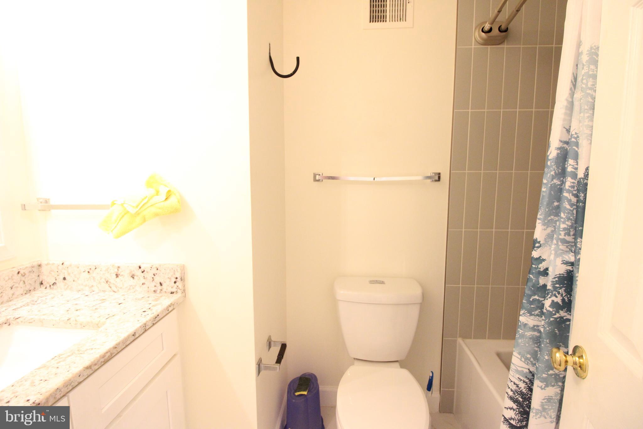 ROLLING BROOK - Residential Lease