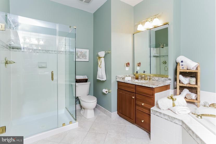 BELMONT COUNTRY CLUB - Residential