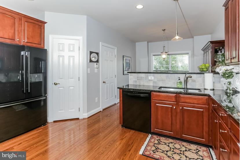 BELMONT COUNTRY CLUB - Residential