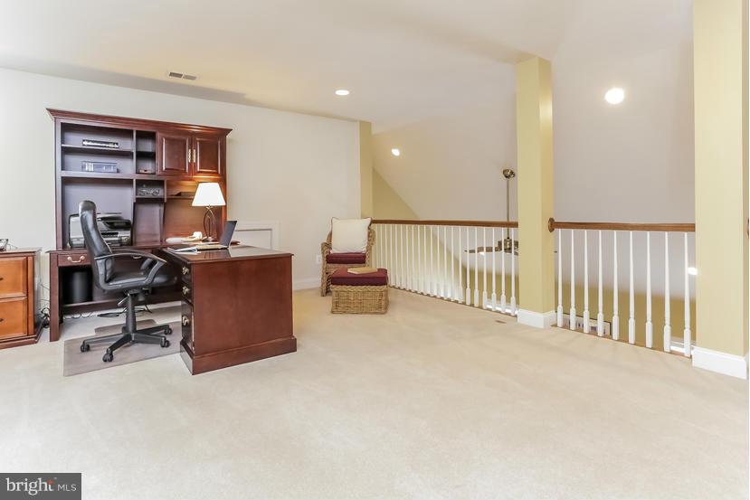 BELMONT COUNTRY CLUB - Residential