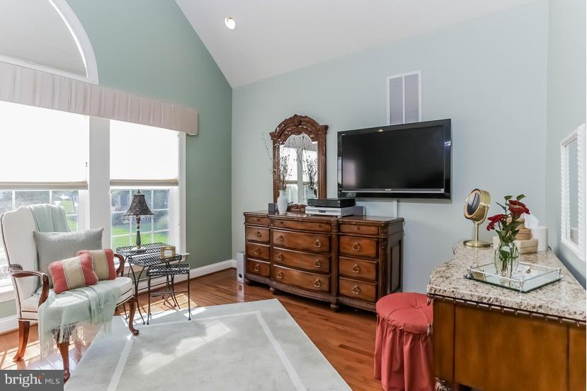 BELMONT COUNTRY CLUB - Residential