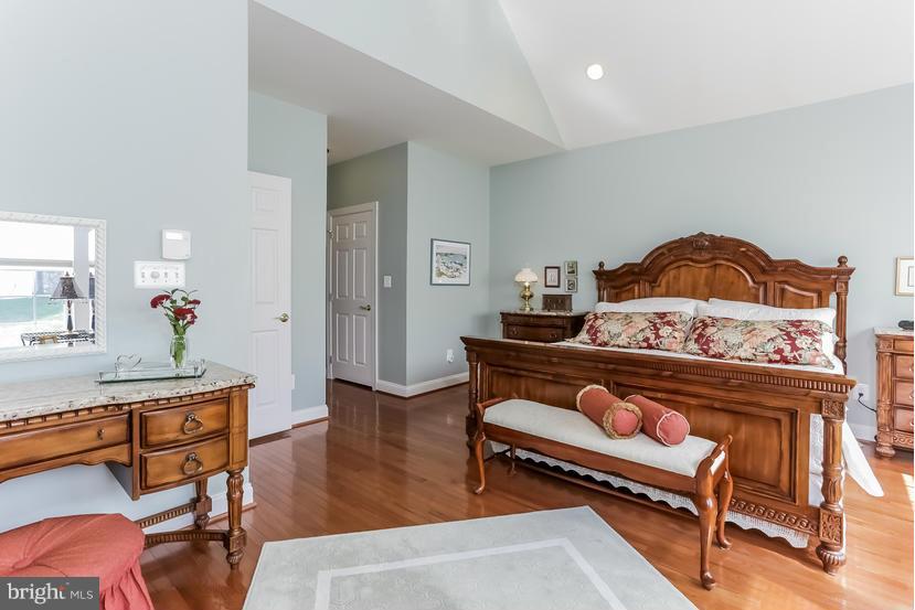 BELMONT COUNTRY CLUB - Residential