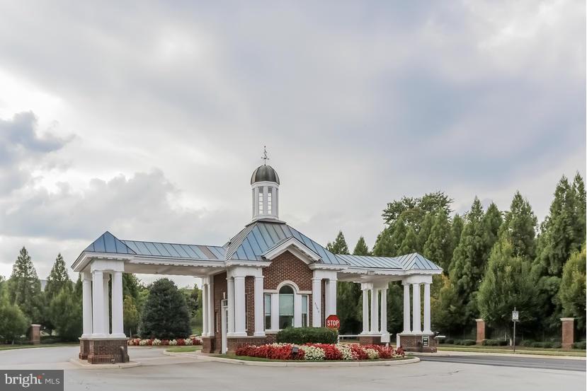 BELMONT COUNTRY CLUB - Residential