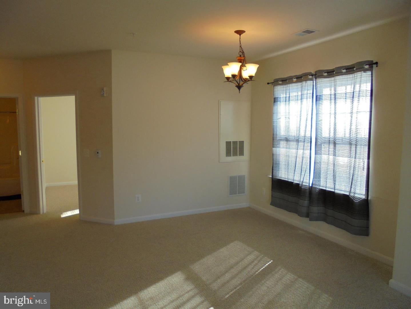 RESIDENCES AT WILDEWOOD - Residential Lease