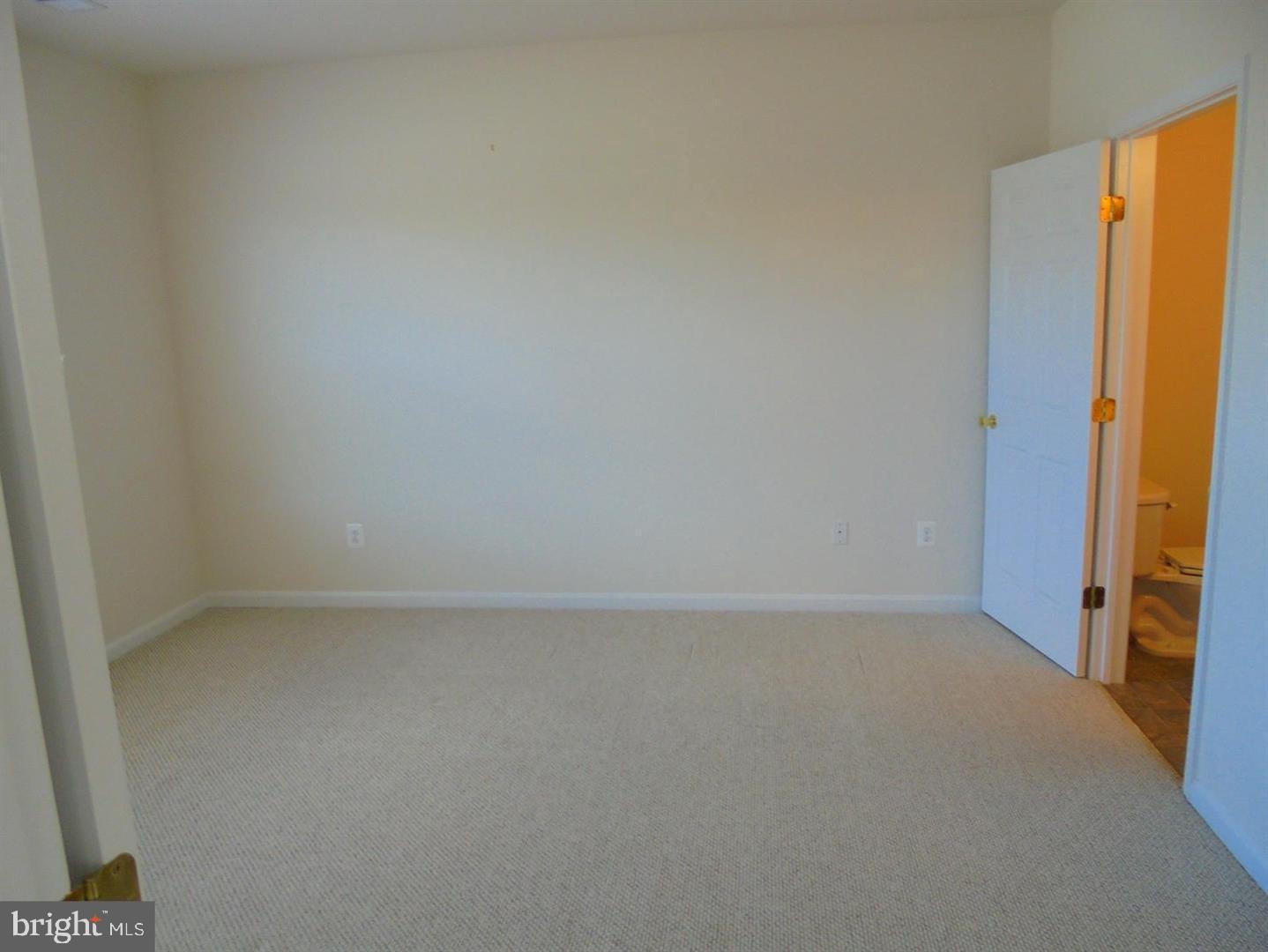 RESIDENCES AT WILDEWOOD - Residential Lease