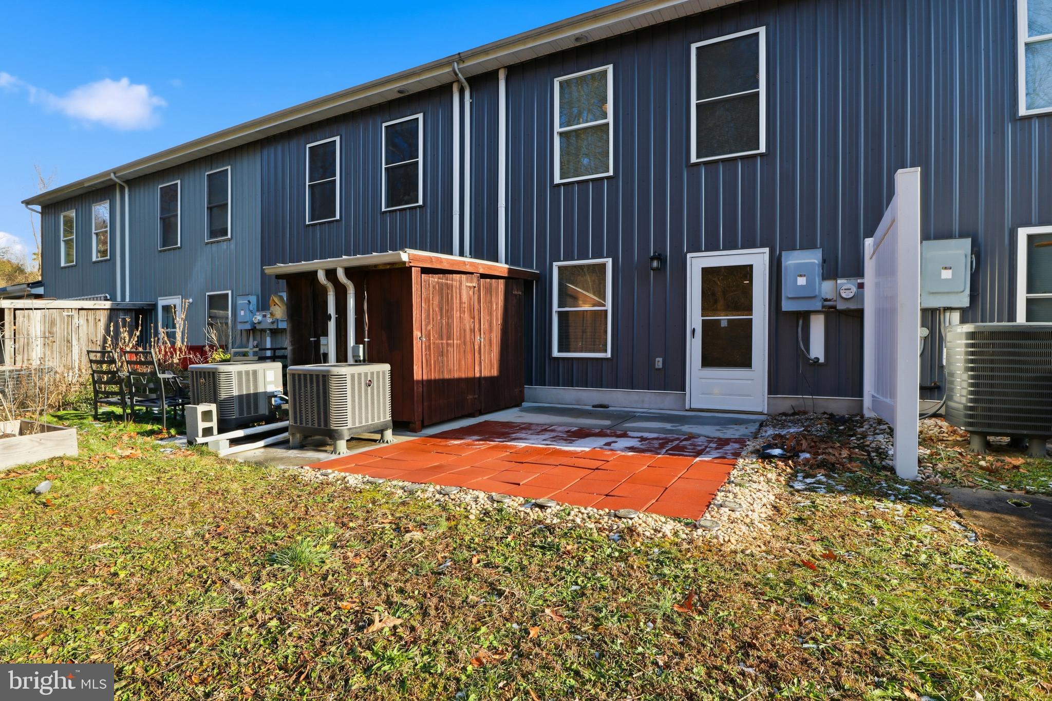 PETERSBURG COMMONS - Residential