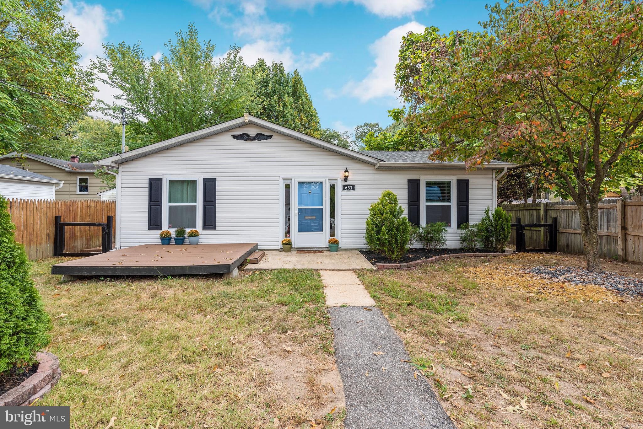 WOW! Your gonna love this one! Perfectly updated with an open concept, light and bright kitchen with all the bells an whistles including Granite, bfast bar, Stainless Appliances, custom lighting, new carpet, fresh paint , updated bath, Crown Molding, newer washer and dryer, roof replaced 2014 and more! Deck and shed for outdoor storage. This is a must see! Awesome buy for the price!