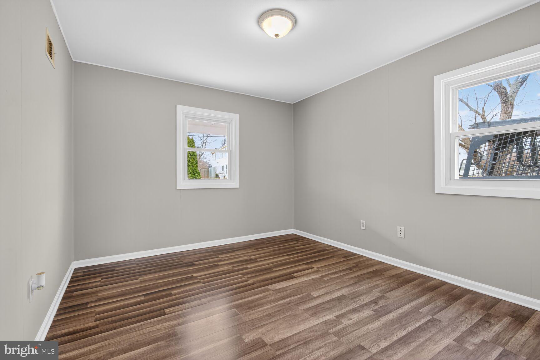 MANASSAS PARK - Residential