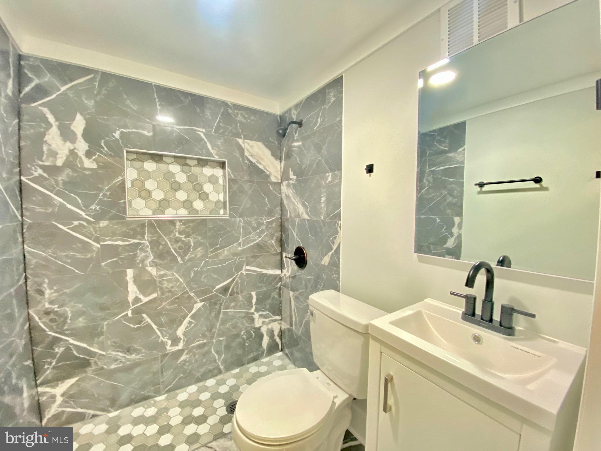 OLDE RICHMOND - Residential Lease