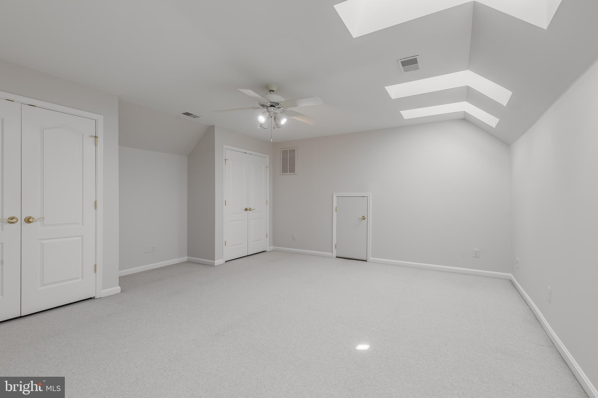 WAPLES CREST - Residential