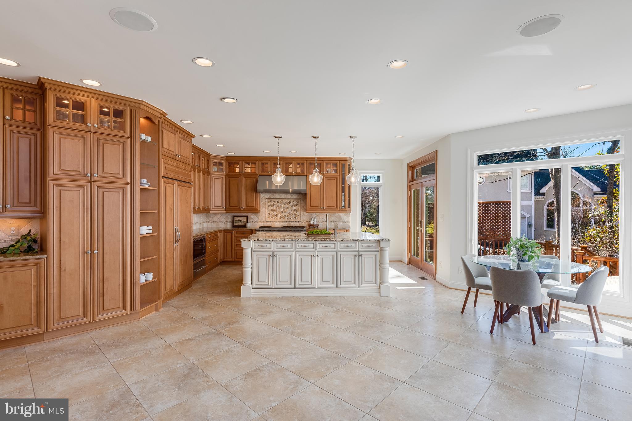 WAPLES CREST - Residential