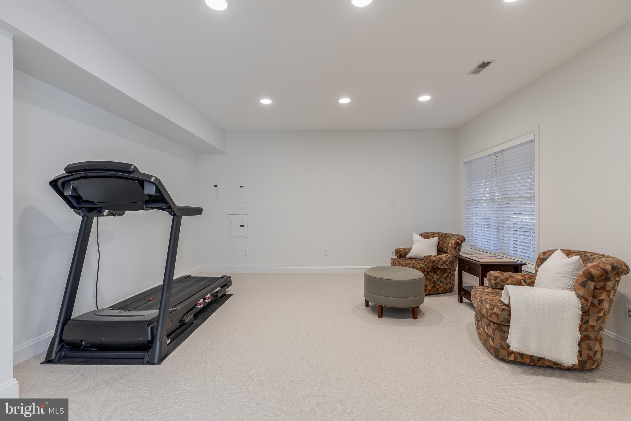 WAPLES CREST - Residential