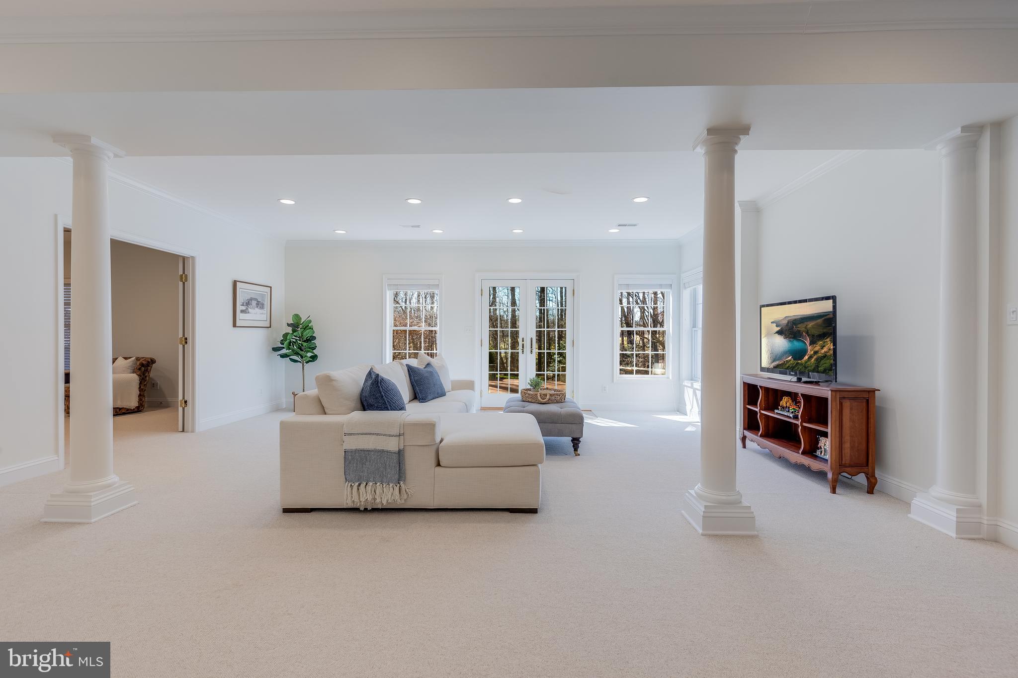 WAPLES CREST - Residential