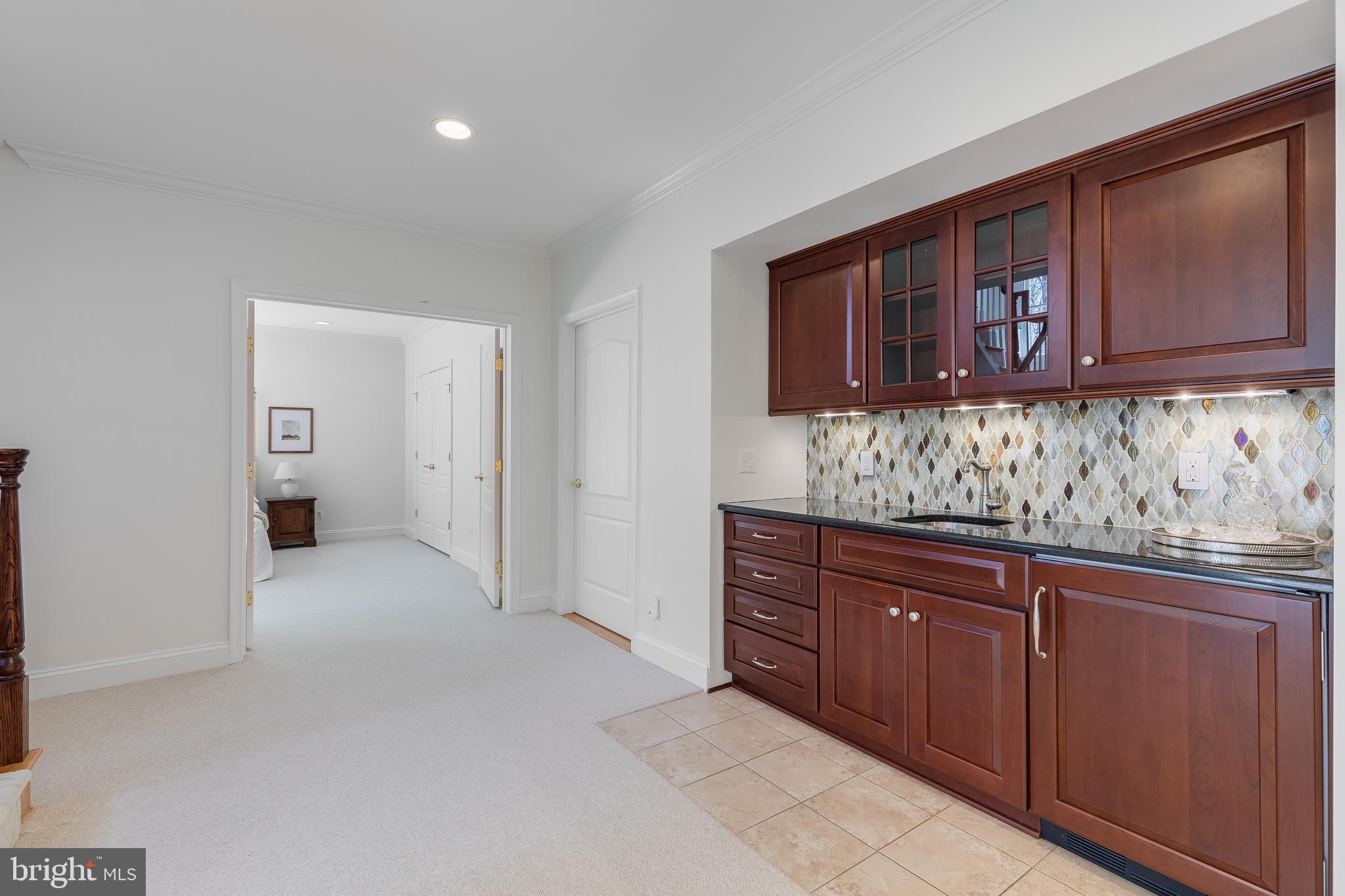 WAPLES CREST - Residential