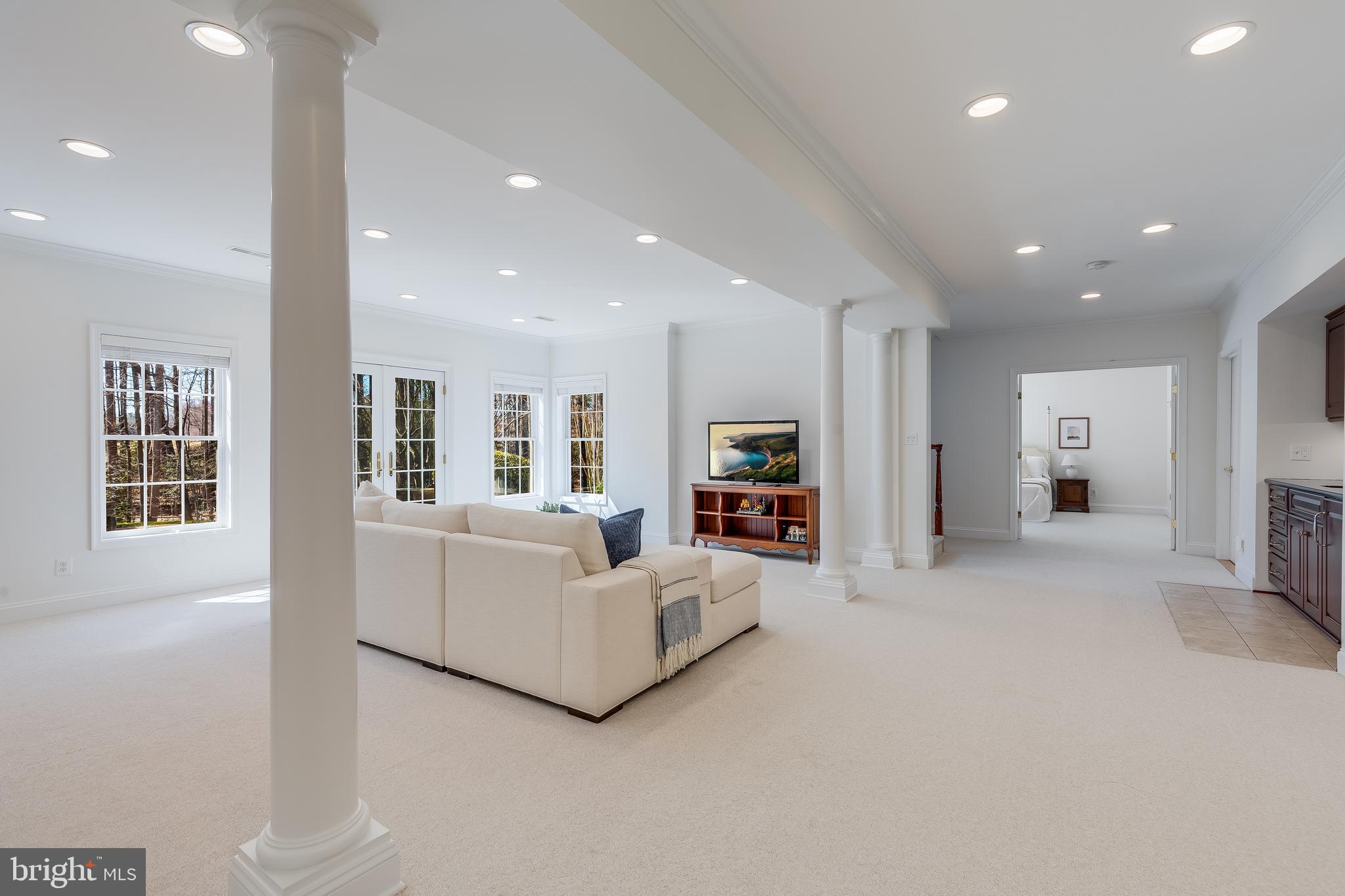 WAPLES CREST - Residential