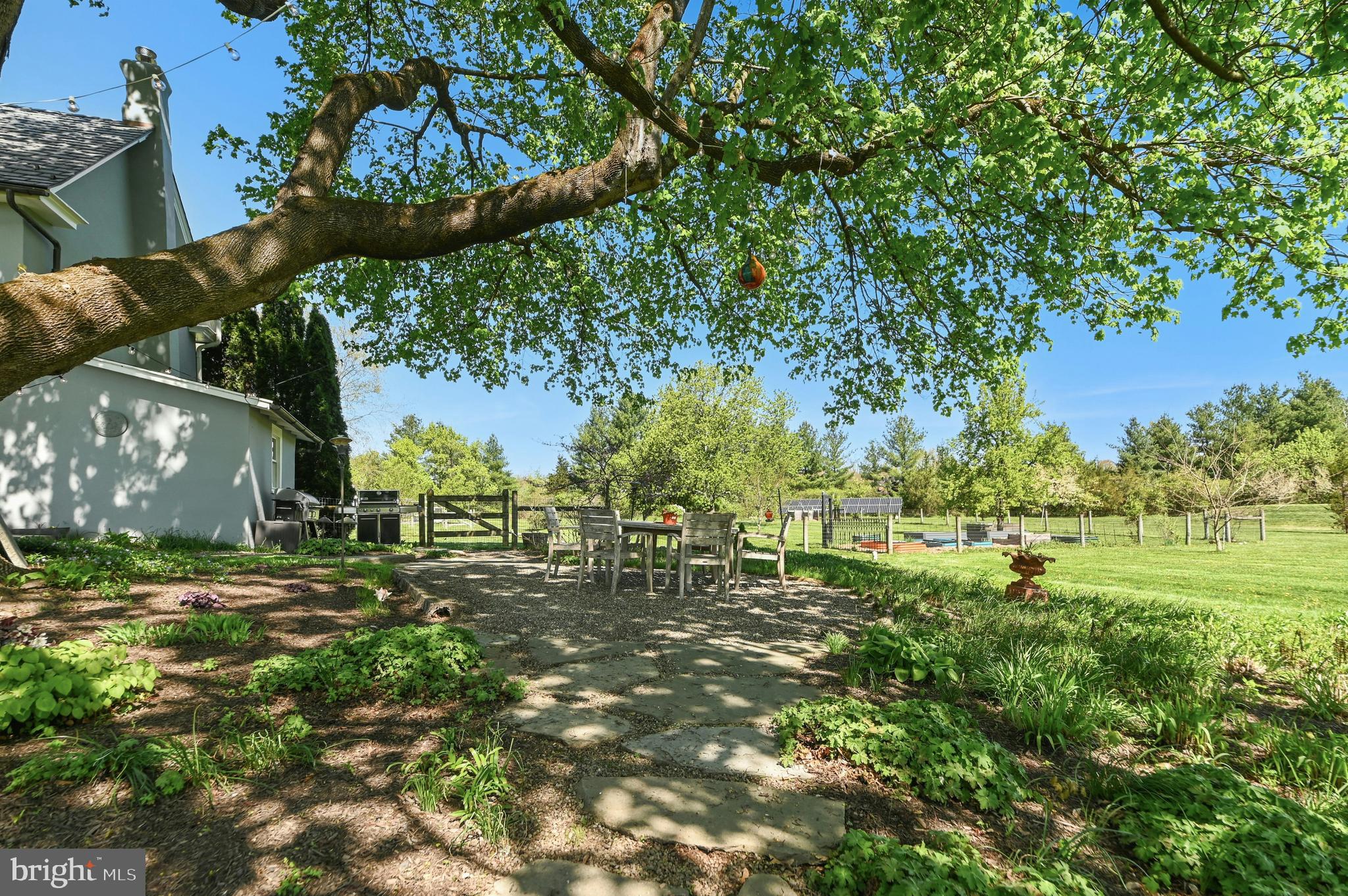 2481 CHURCH LANE