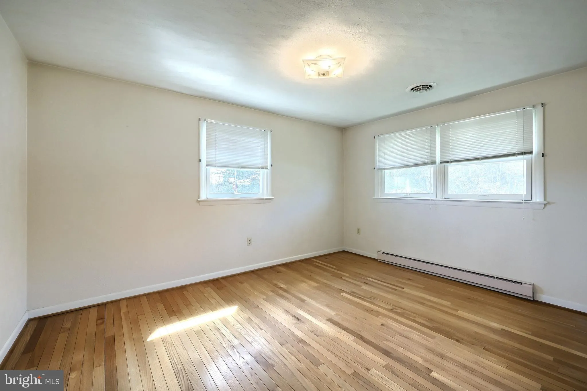 Red Lion, Pennsylvania 17356, United States, 4 Bedrooms Bedrooms, ,2 BathroomsBathrooms,Residential,Coming Soon,94332