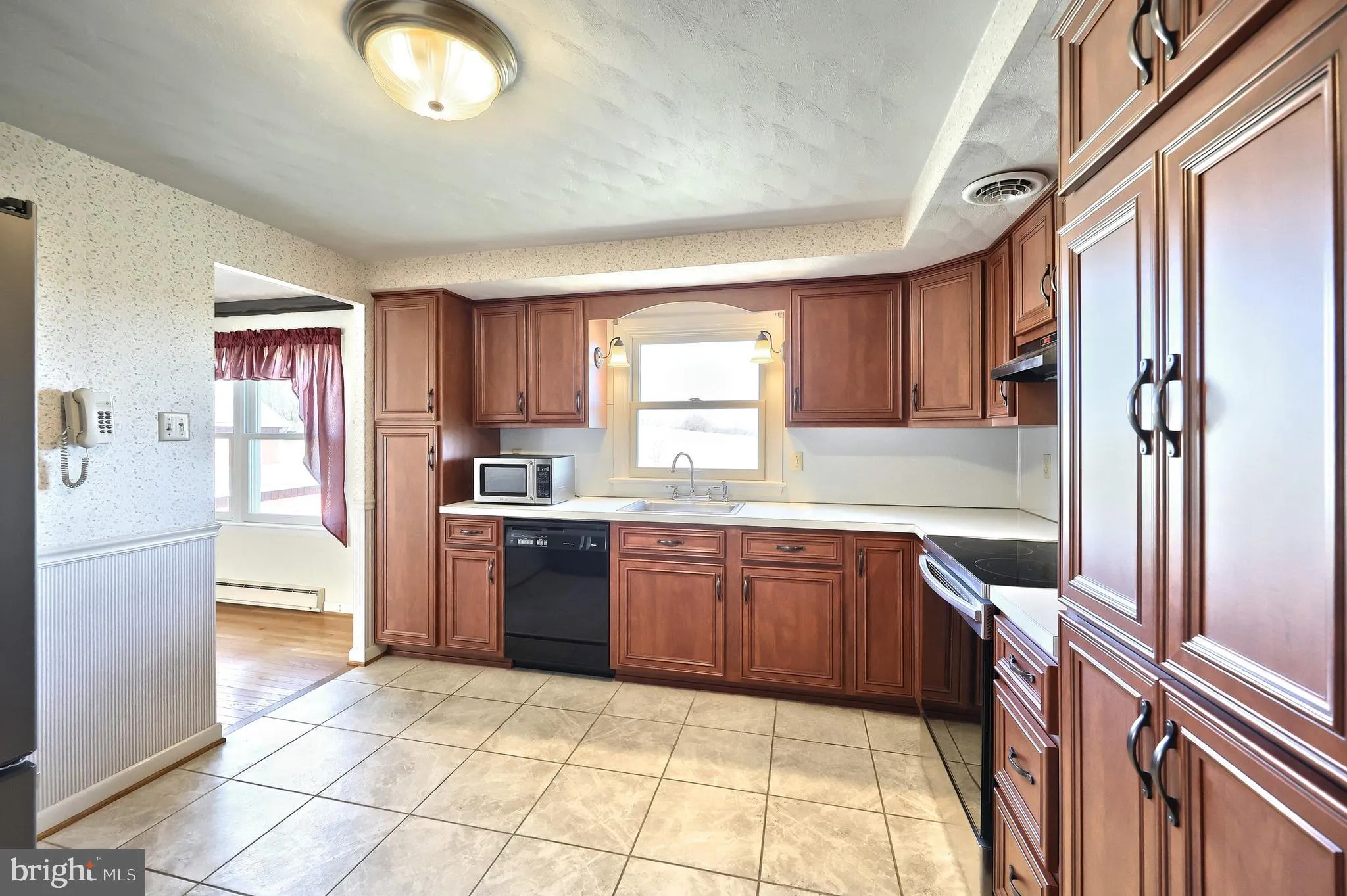 Red Lion, Pennsylvania 17356, United States, 4 Bedrooms Bedrooms, ,2 BathroomsBathrooms,Residential,Coming Soon,94332