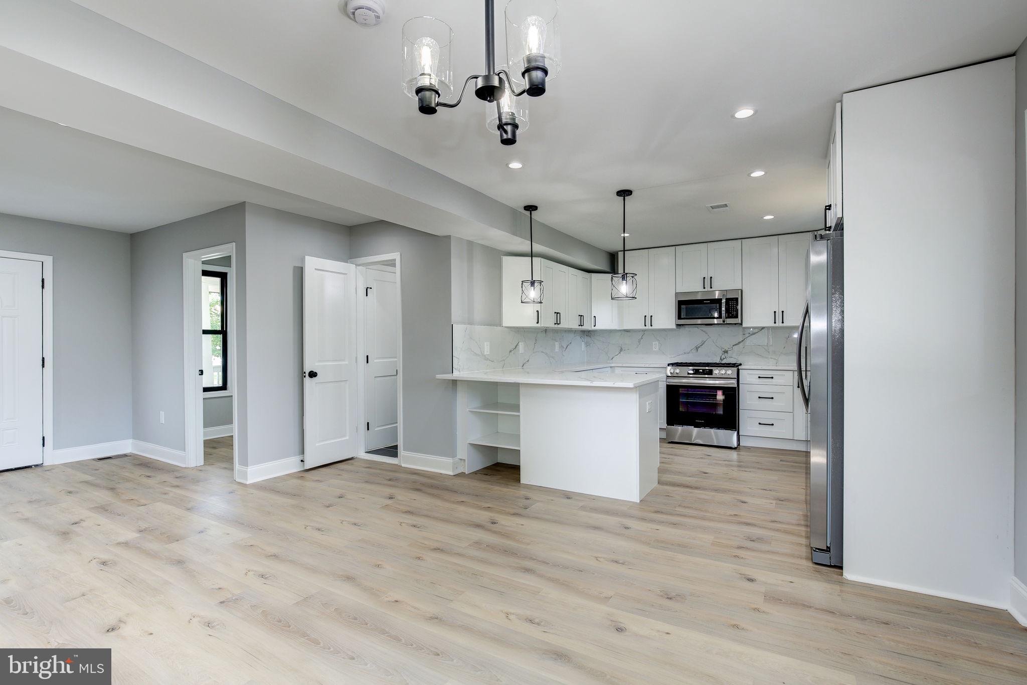 LAKELAND - Residential