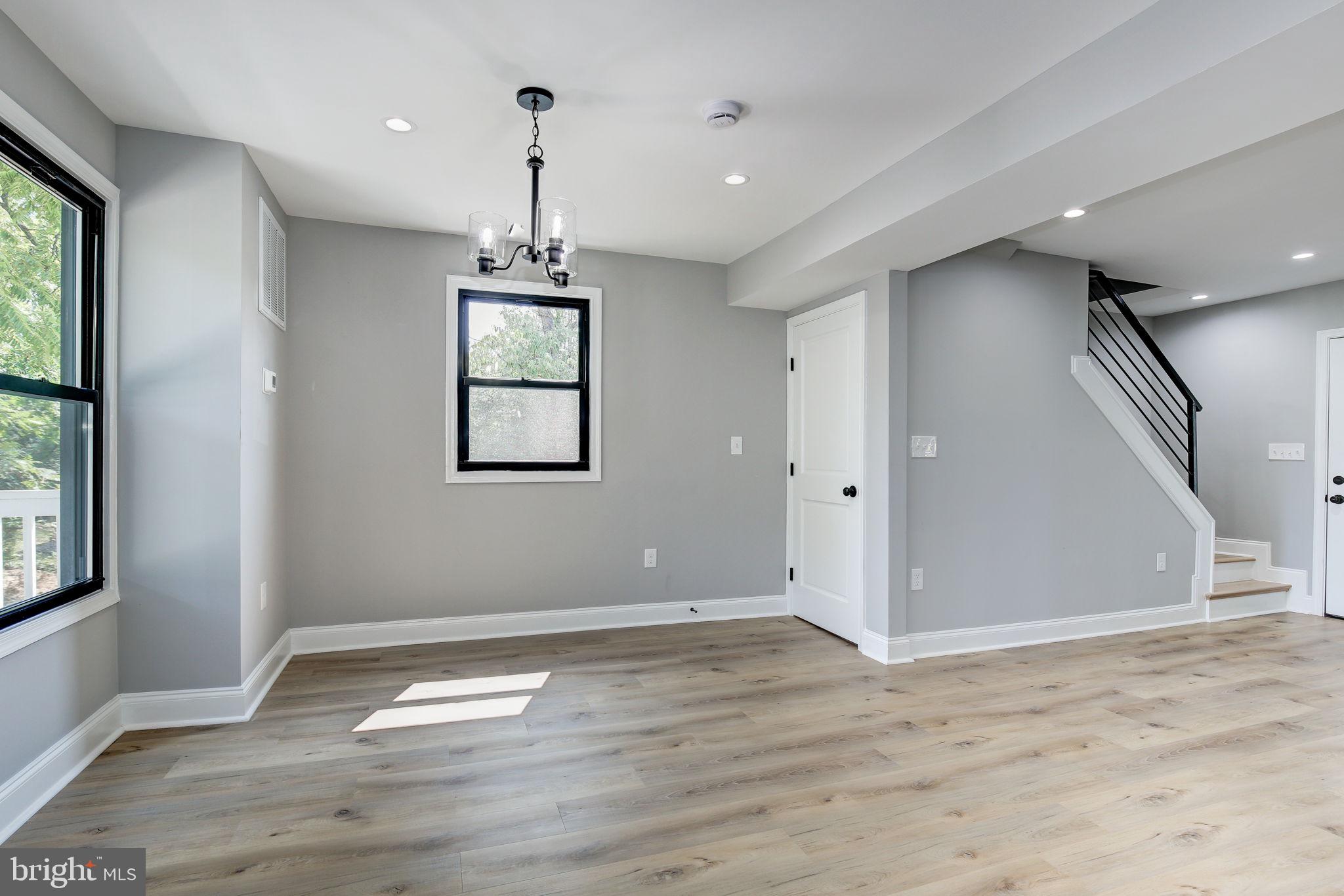 LAKELAND - Residential