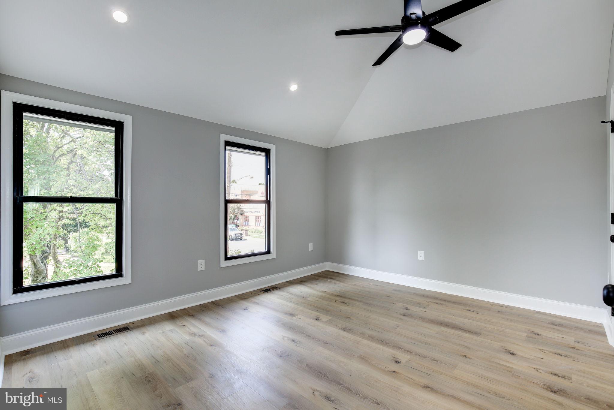 LAKELAND - Residential