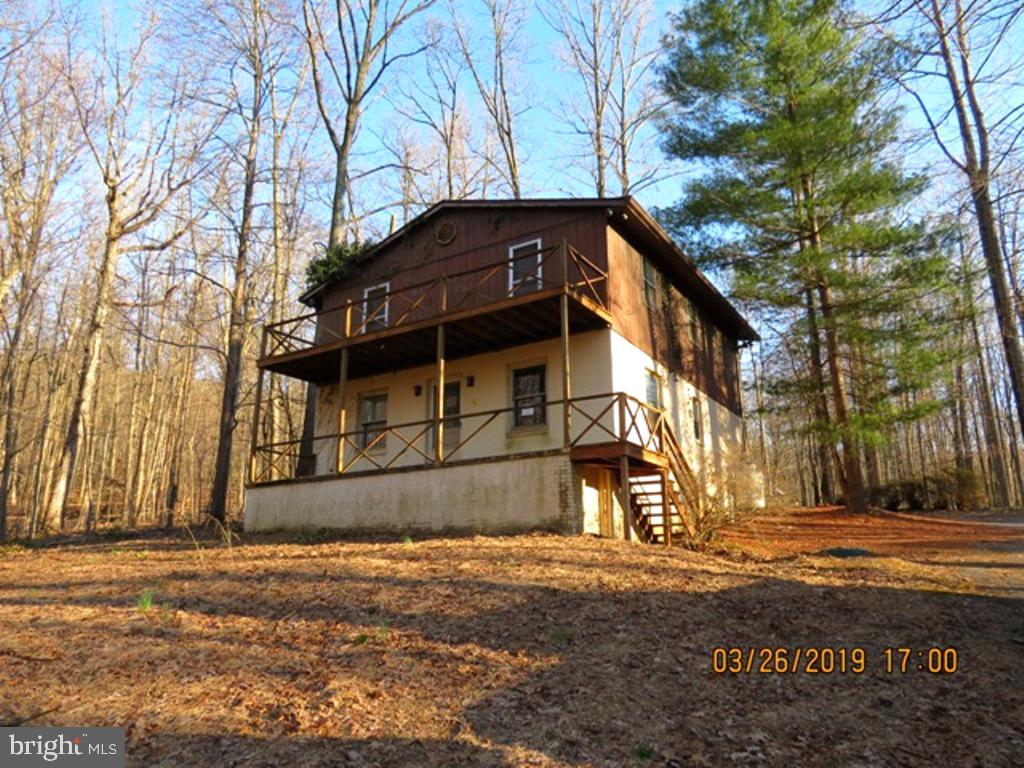 PRICE REDUCED!!!Property with 3BR and 2BA plus extra office room in the upper level. Lot sized is approx. This could be a great potential home after you make your own renovations. Seller will not complete any repairs to the subject property, either lender or buyer requested. The property is sold in AS IS condition