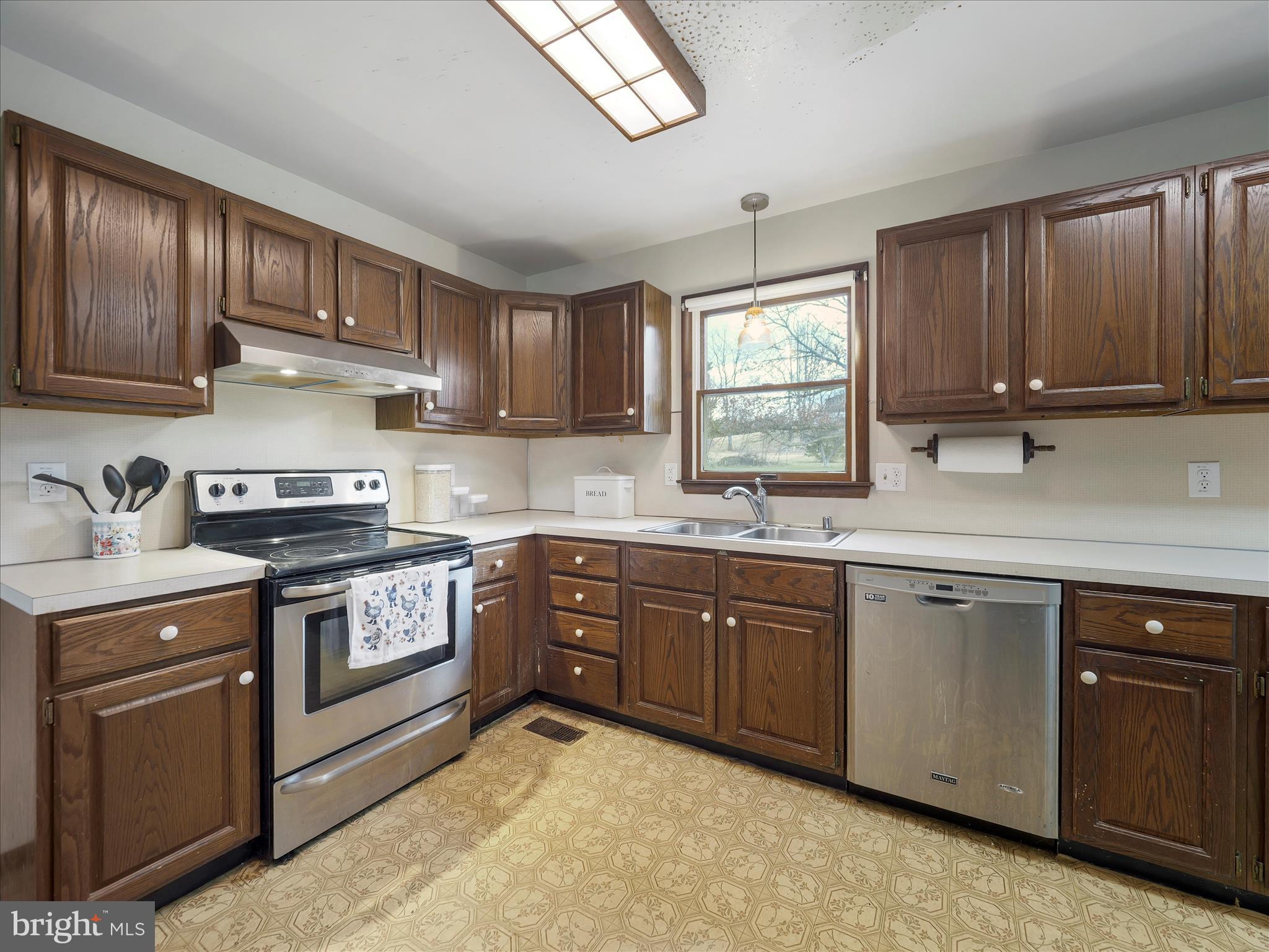 MOUNTVILLE MANOR - Residential