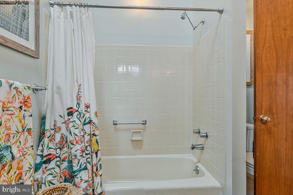 SWAN POINT SUB - Residential