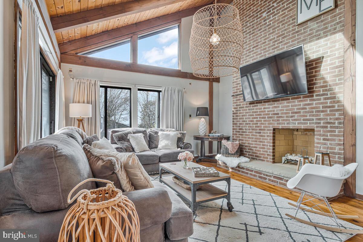 SWAN POINT SUB - Residential