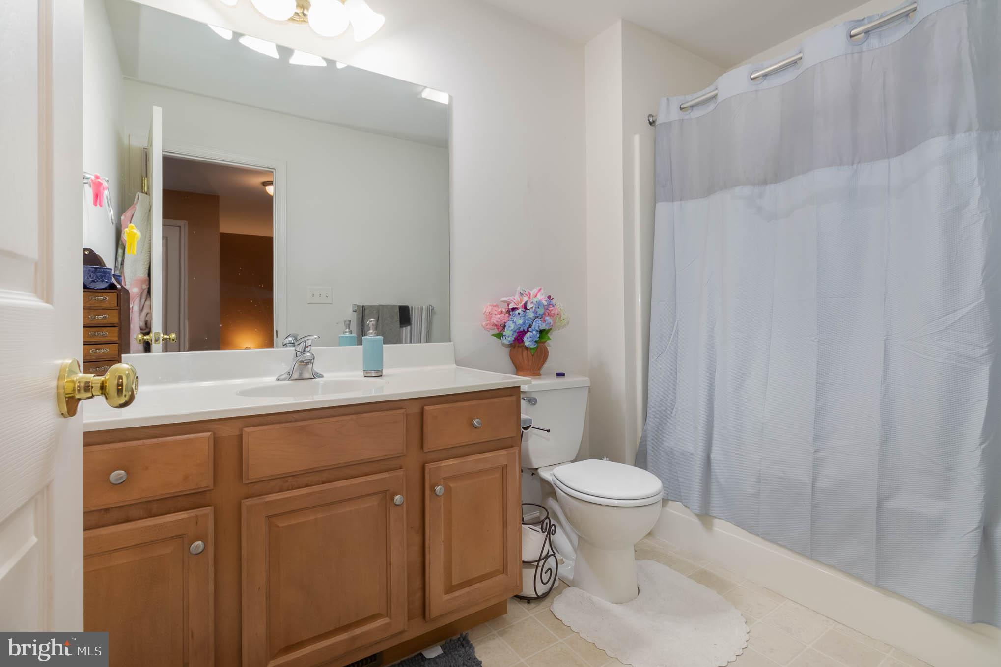 GALA SQUARE-WINDING HILLS - Residential Lease