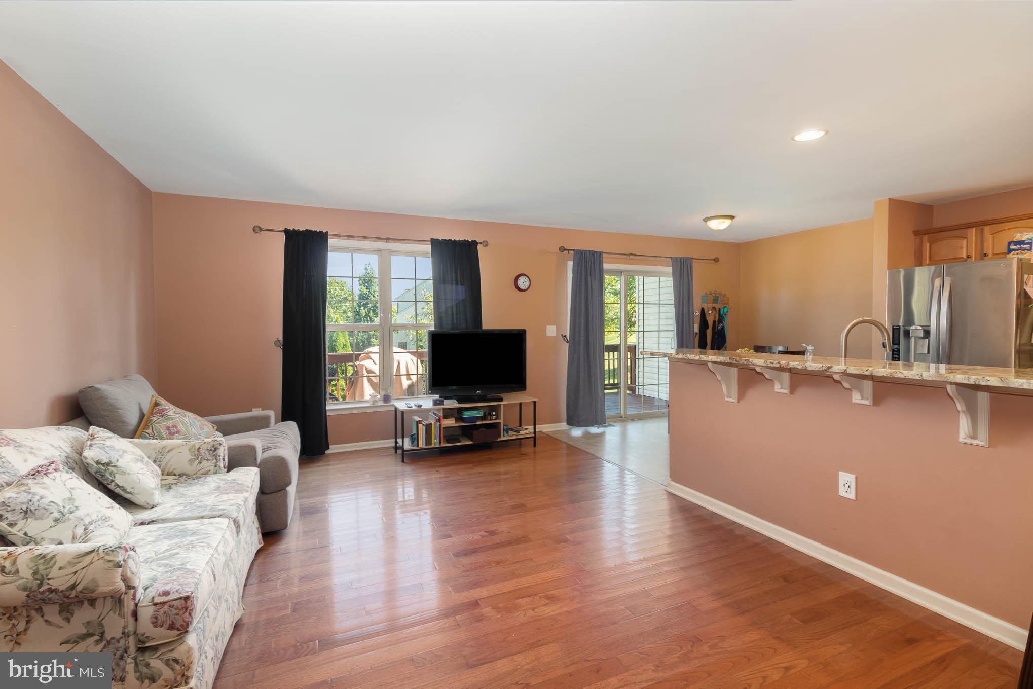 GALA SQUARE-WINDING HILLS - Residential Lease