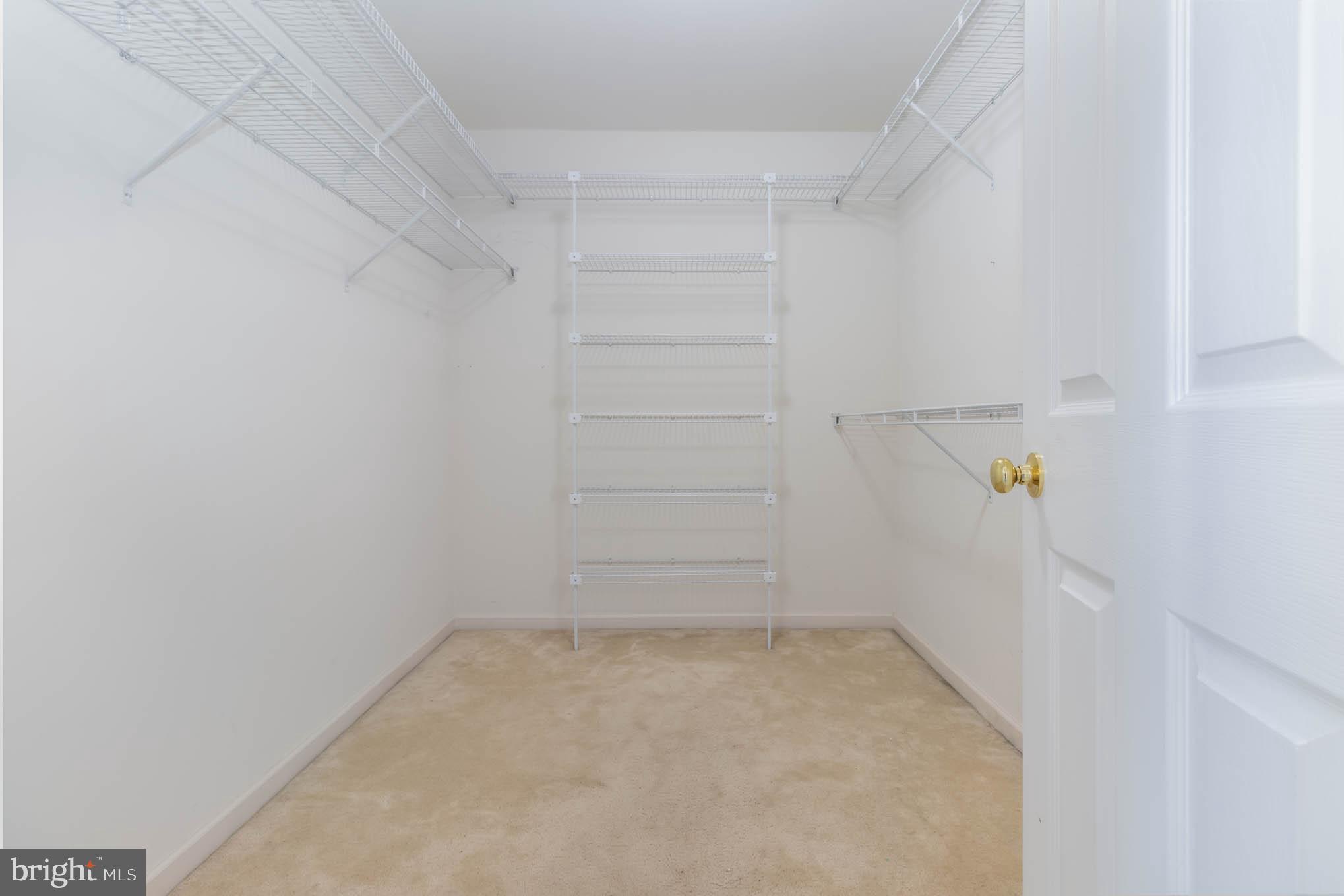 GALA SQUARE-WINDING HILLS - Residential Lease