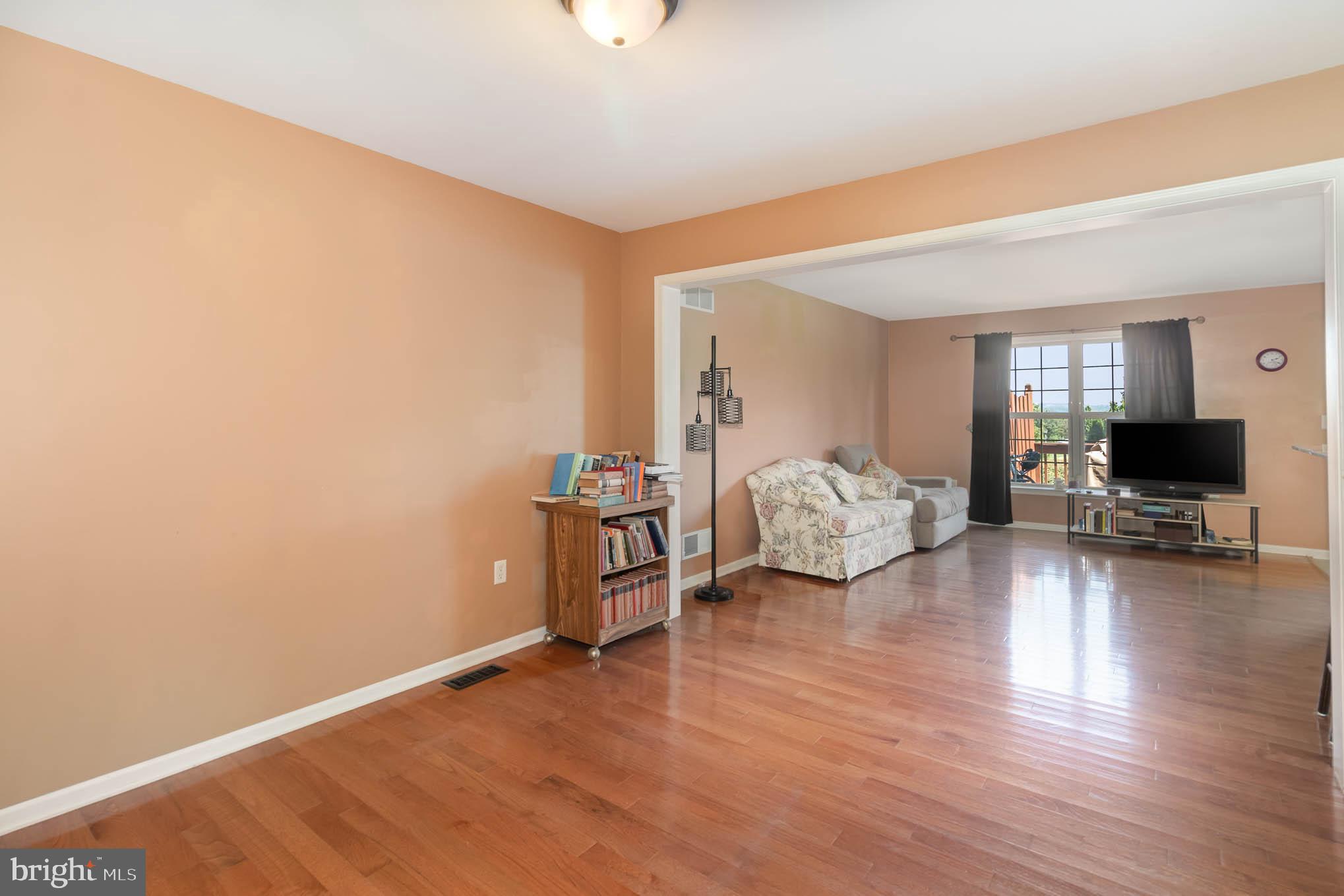 GALA SQUARE-WINDING HILLS - Residential Lease