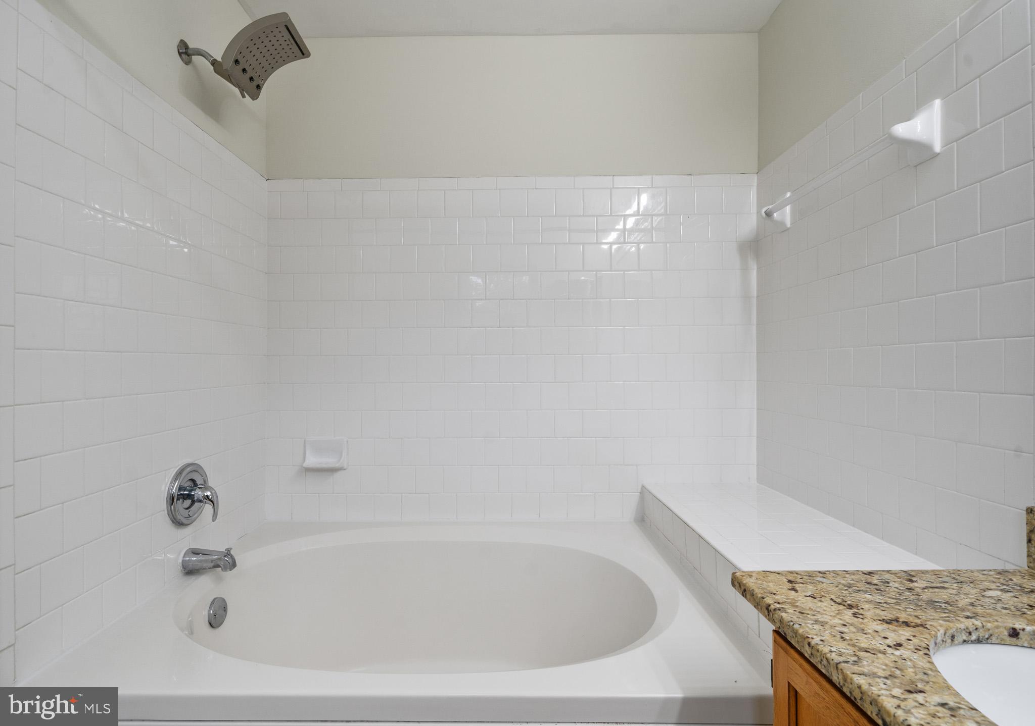 YORKSHIRE KNOLLS - Residential