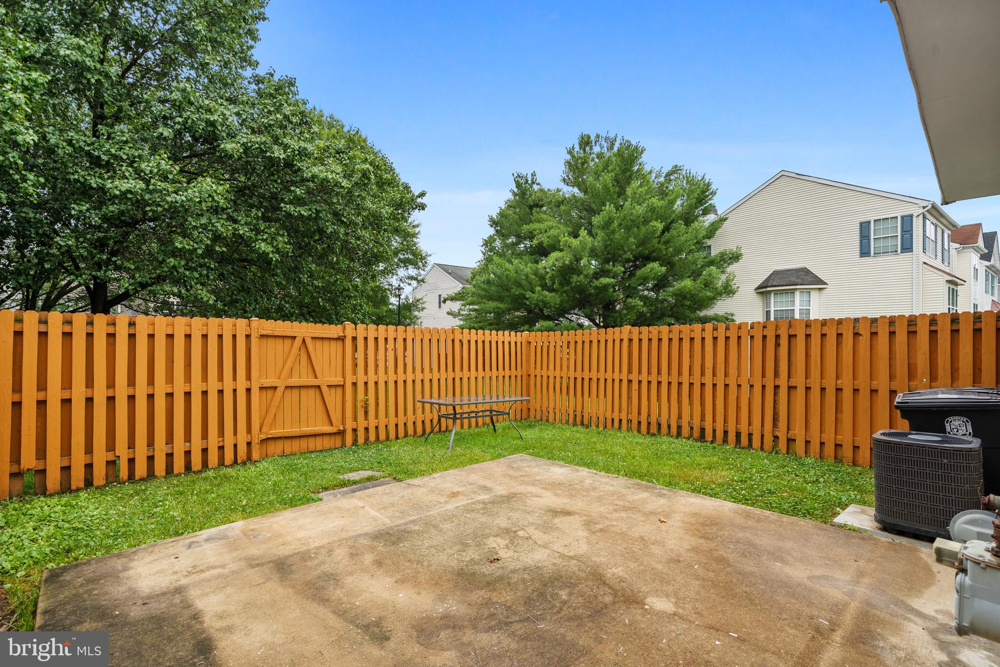 YORKSHIRE KNOLLS - Residential