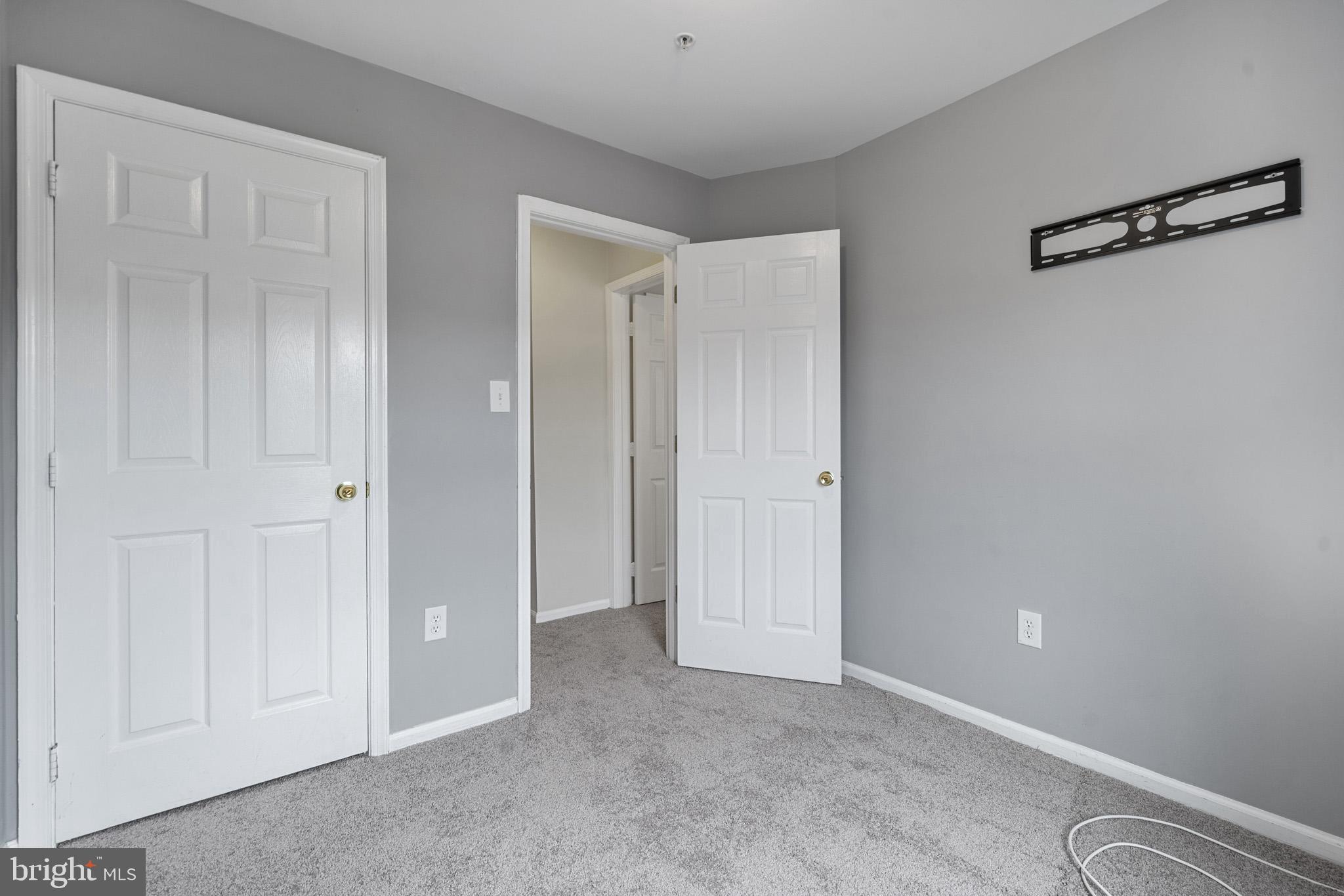 YORKSHIRE KNOLLS - Residential