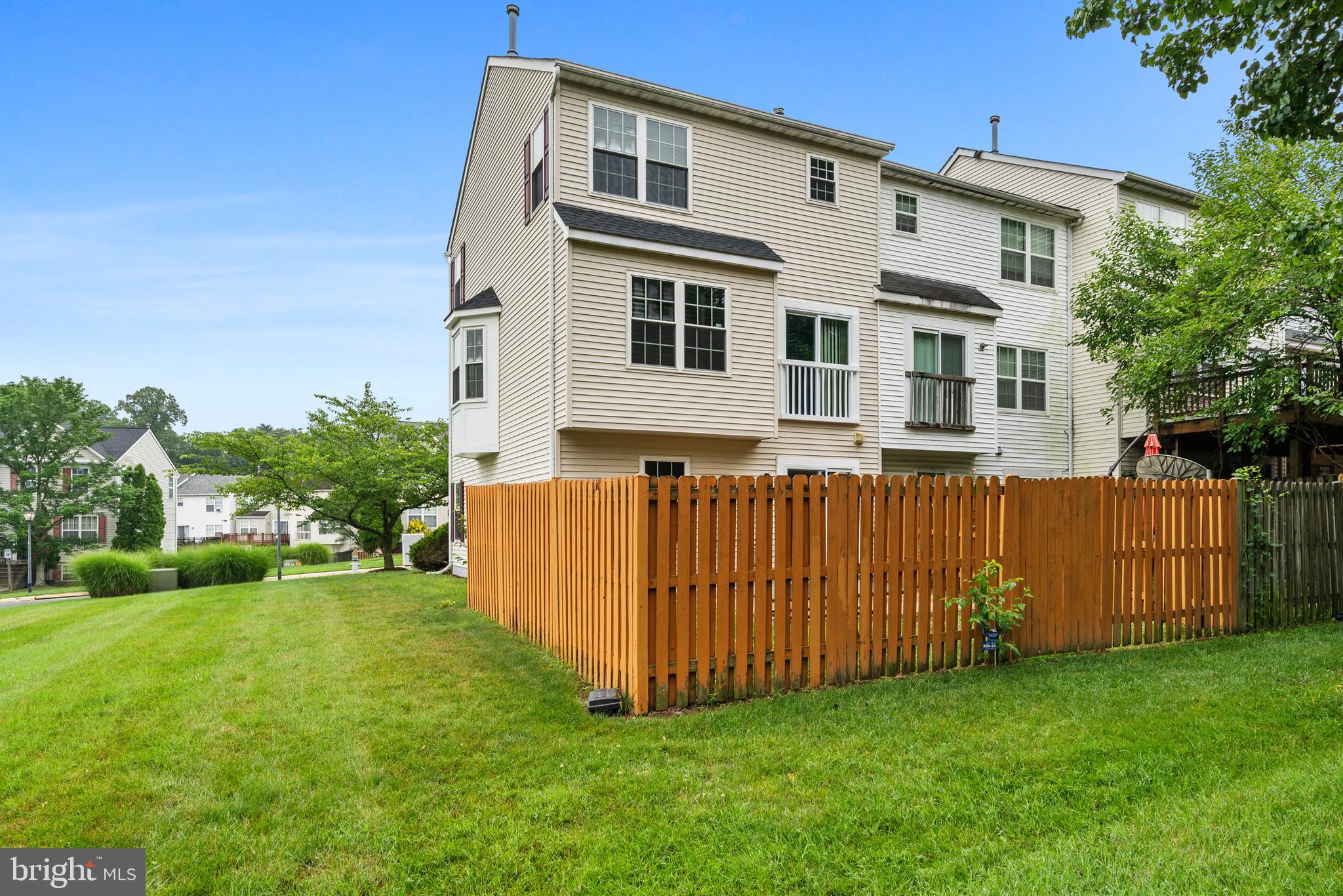 YORKSHIRE KNOLLS - Residential